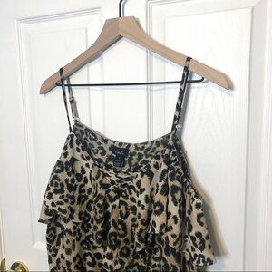 ✧･ﾟrue21 cold shoulder cami